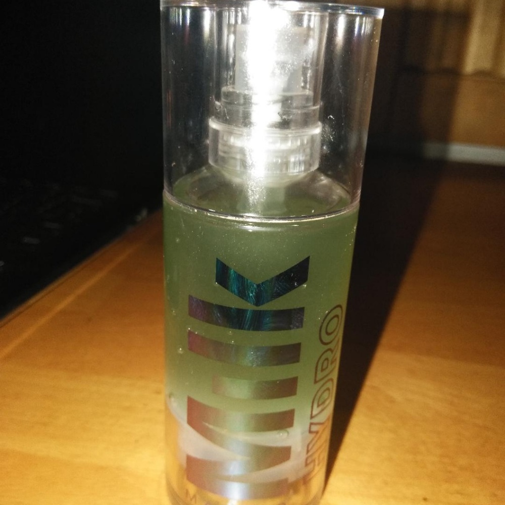 MiLK Hydro Grip Primer